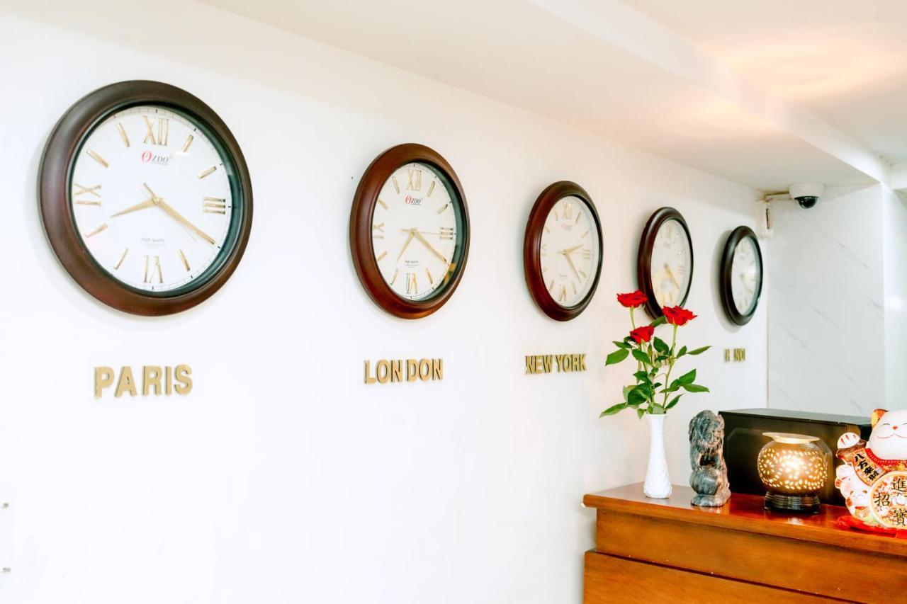 Hotel Lotus Rock