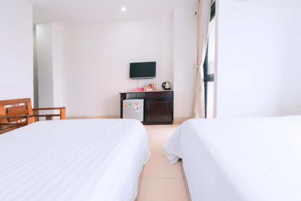 Hotel Lotus Rock 2*