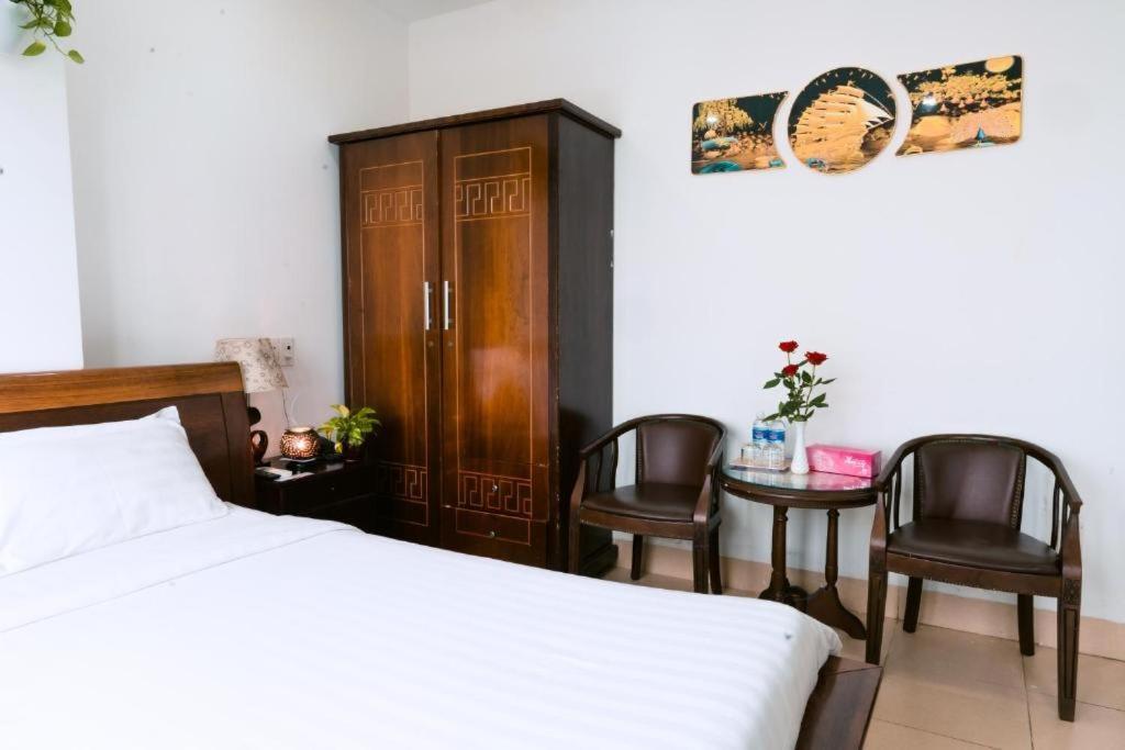 Hotel Lotus Rock 2*
